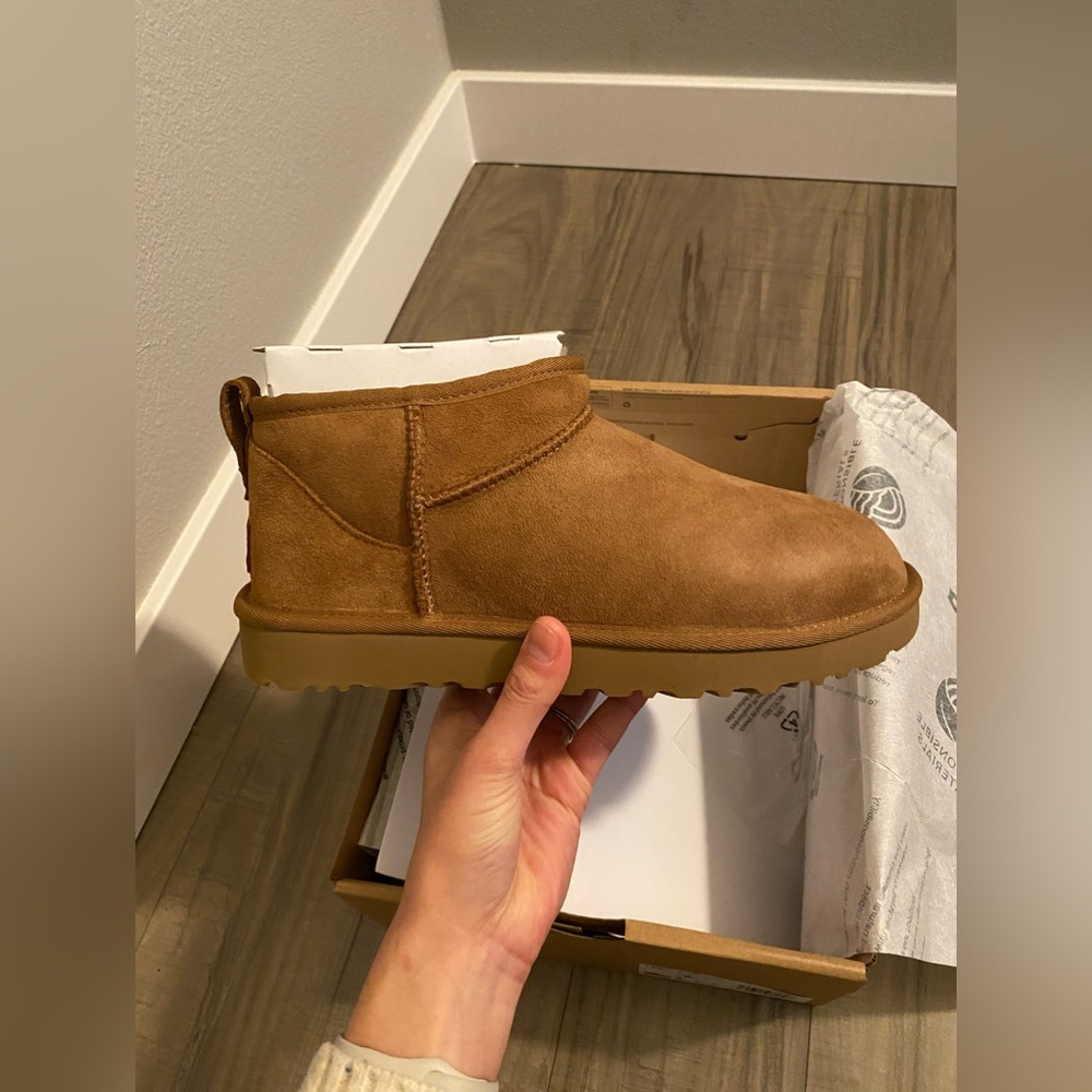 Women’s ultra mini UGG